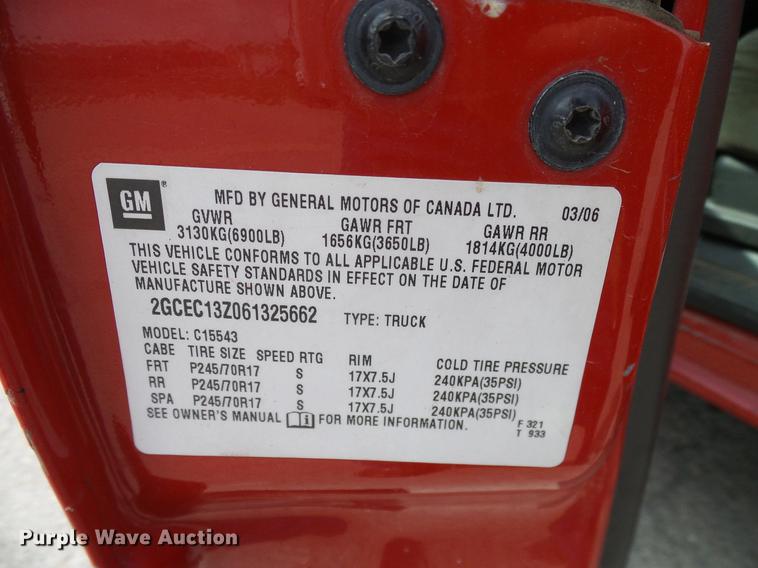 image for item DB5223 2006 Chevrolet Silverado 1500 LT Crew Cab pickup truck