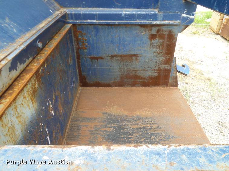 image for item DB5228 Roll-Offs bale compactor