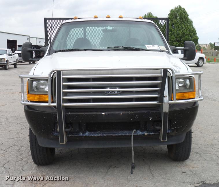 image for item DB5229 2001 Ford F450 Super Duty XL flatbed truck