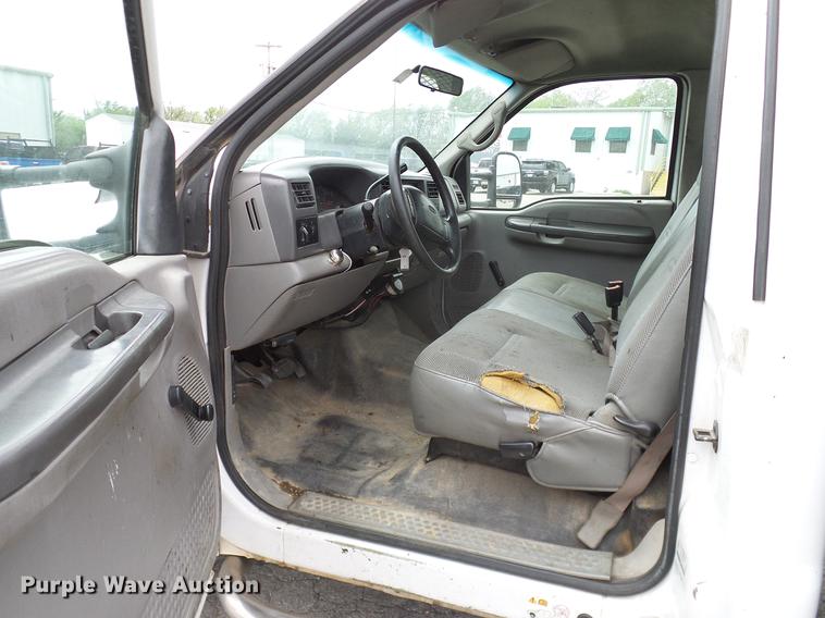 image for item DB5229 2001 Ford F450 Super Duty XL flatbed truck