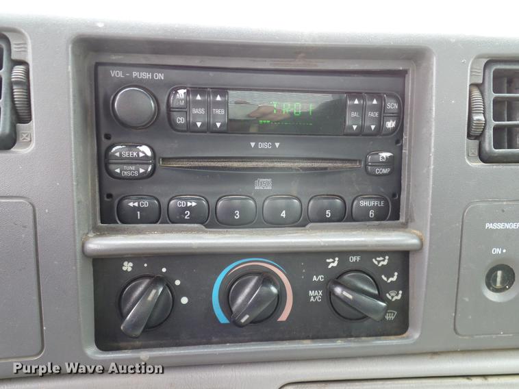 image for item DB5229 2001 Ford F450 Super Duty XL flatbed truck