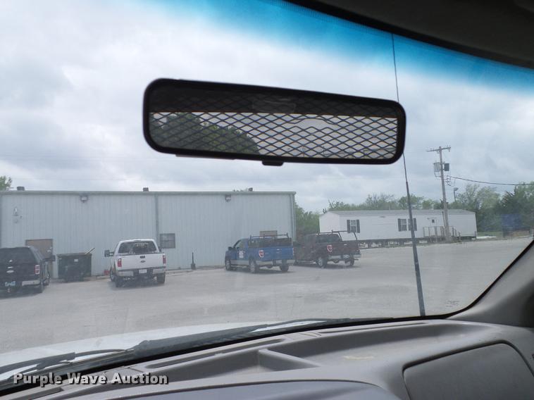 image for item DB5229 2001 Ford F450 Super Duty XL flatbed truck