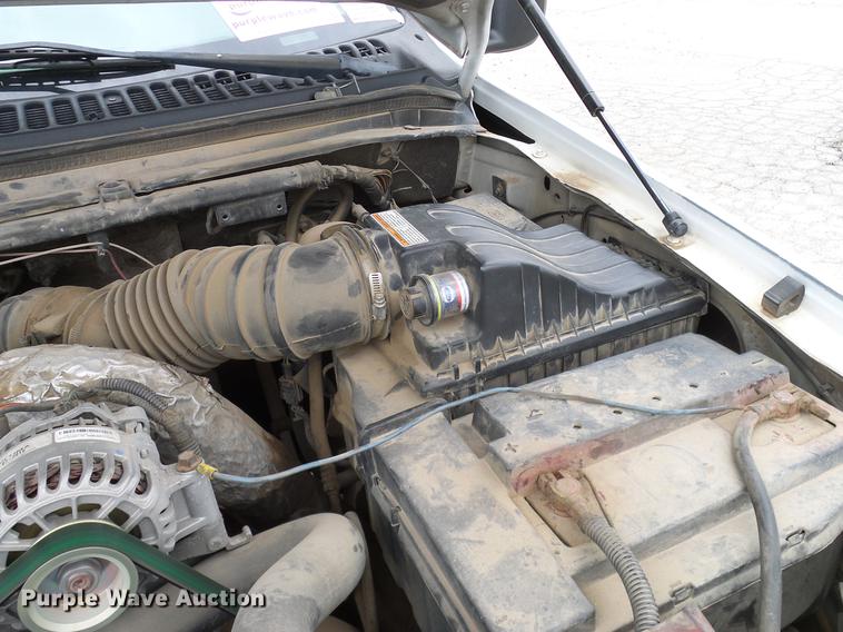 image for item DB5229 2001 Ford F450 Super Duty XL flatbed truck