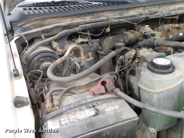 image for item DB5229 2001 Ford F450 Super Duty XL flatbed truck