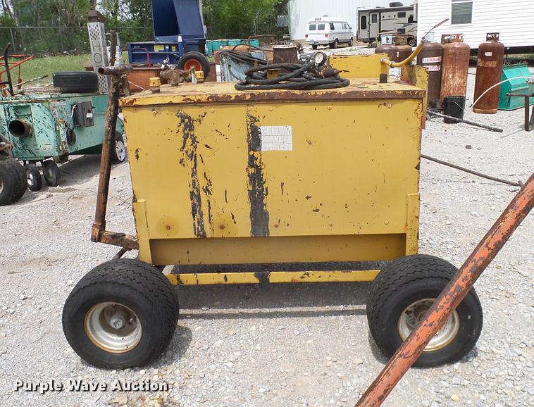 image for item DB5230 Roofmaster oil heater