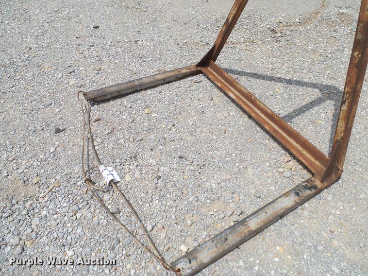 image for item DB5232 Smith hoist pallet lifter