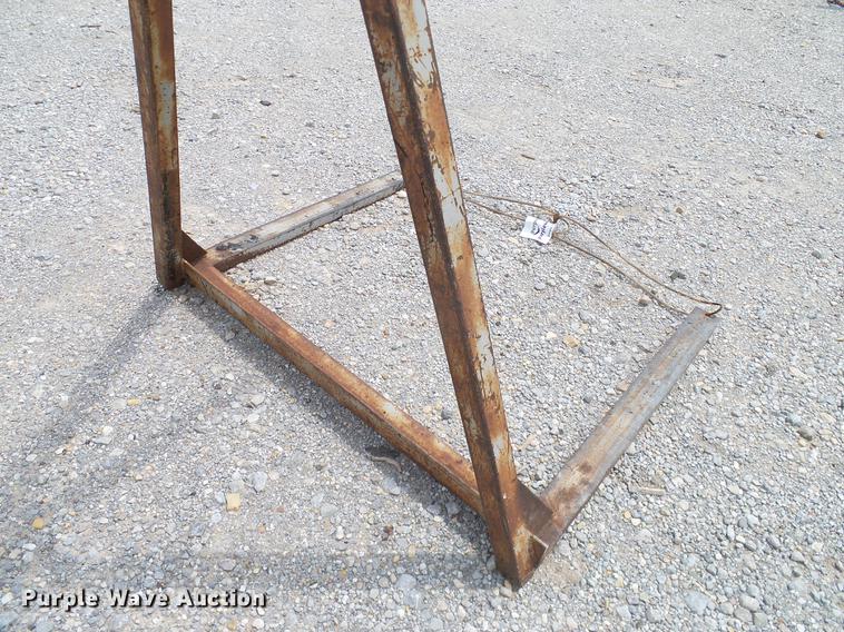 image for item DB5232 Smith hoist pallet lifter