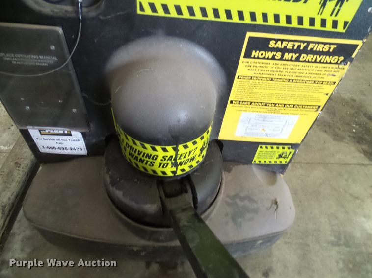 image for item DB5233 Yale MPB040-EN24T2748 pallet jack