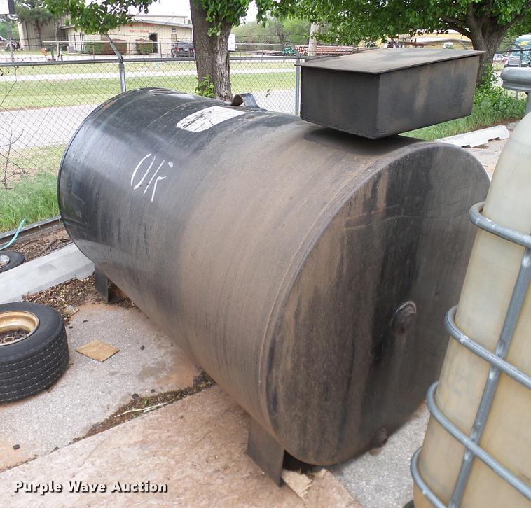 image for item DB5237 Oil tank