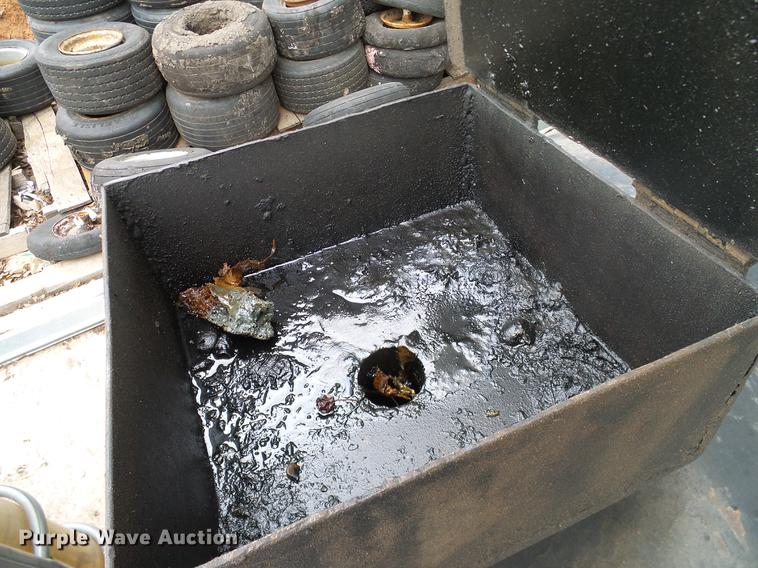 image for item DB5237 Oil tank