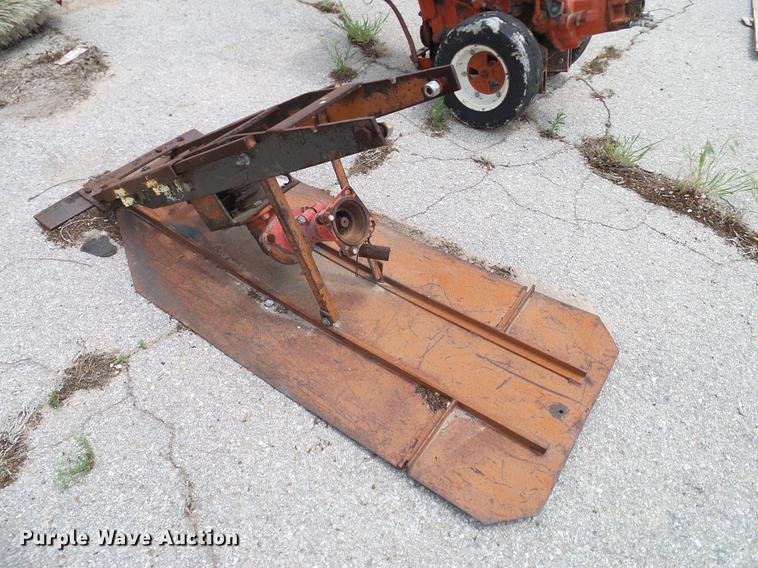 image for item DB5238 (2) Gravely walk-behind tractors