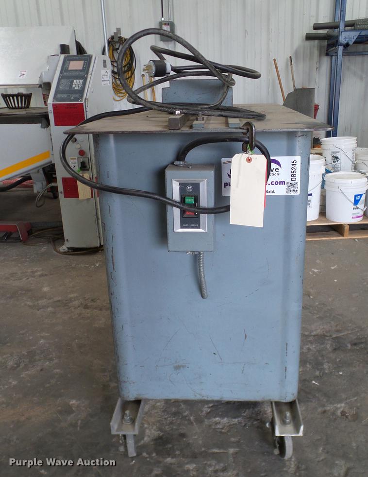 image for item DB5245 Lockformer Pittsburg lock machine