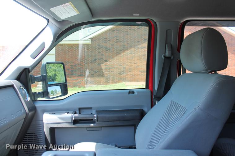 image for item DB5247 2014 Ford F250 Super Duty XLT Crew Cab pickup truck