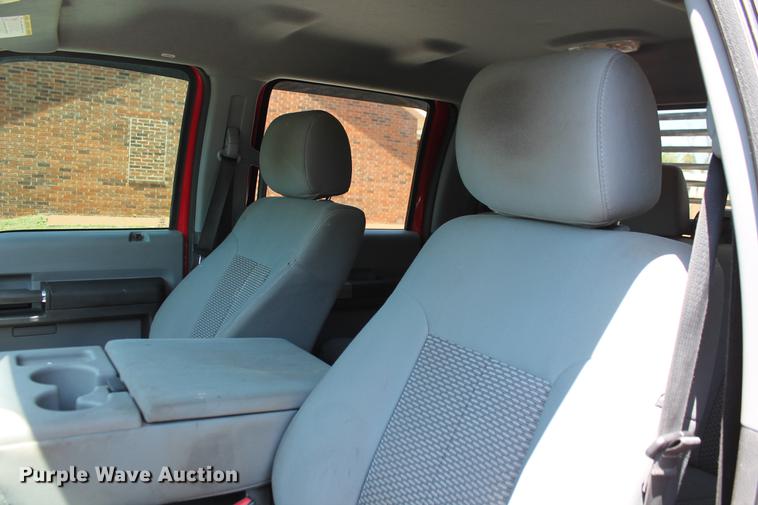 image for item DB5247 2014 Ford F250 Super Duty XLT Crew Cab pickup truck