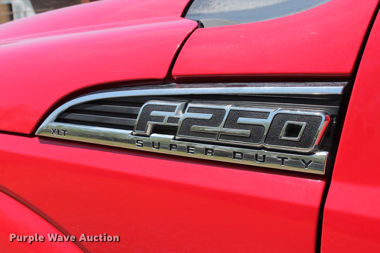 image for item DB5247 2014 Ford F250 Super Duty XLT Crew Cab pickup truck