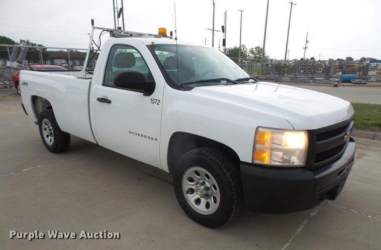 image for item DB6057 2009 Chevrolet Silverado 1500 pickup truck