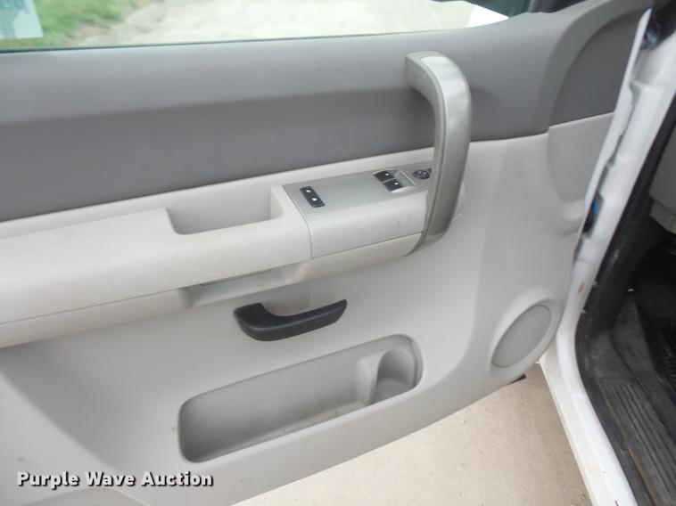 image for item DB6057 2009 Chevrolet Silverado 1500 pickup truck