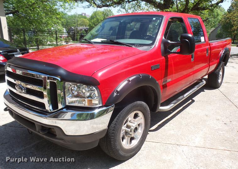 image for item DB6148 2004 Ford F350 Super Duty Crew Cab pickup truck