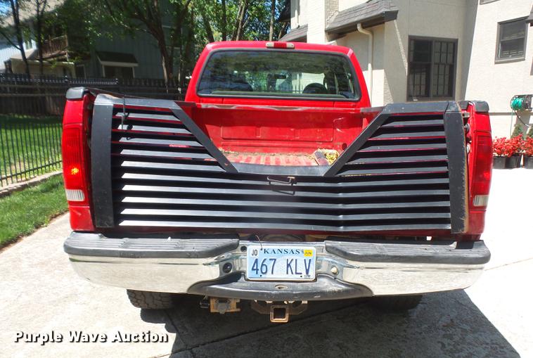 image for item DB6148 2004 Ford F350 Super Duty Crew Cab pickup truck