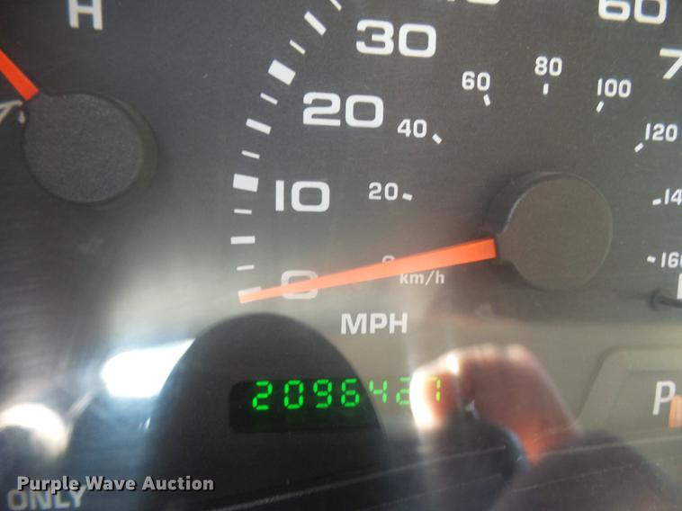 image for item DB6148 2004 Ford F350 Super Duty Crew Cab pickup truck