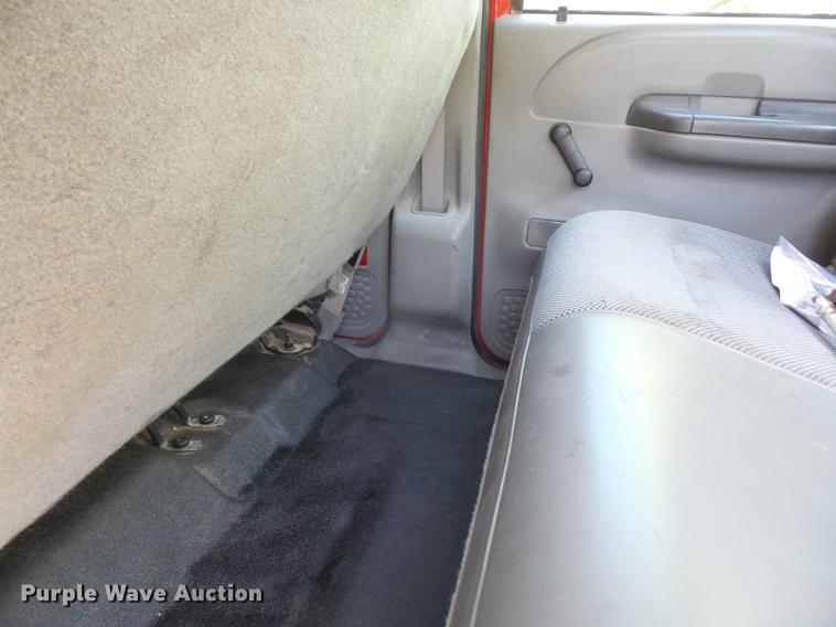 image for item DB6148 2004 Ford F350 Super Duty Crew Cab pickup truck