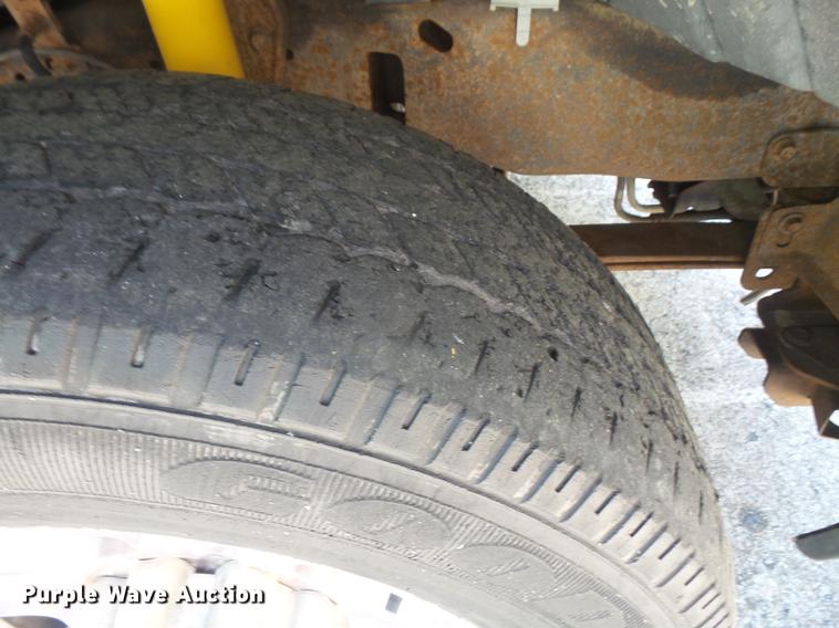 image for item DB6148 2004 Ford F350 Super Duty Crew Cab pickup truck