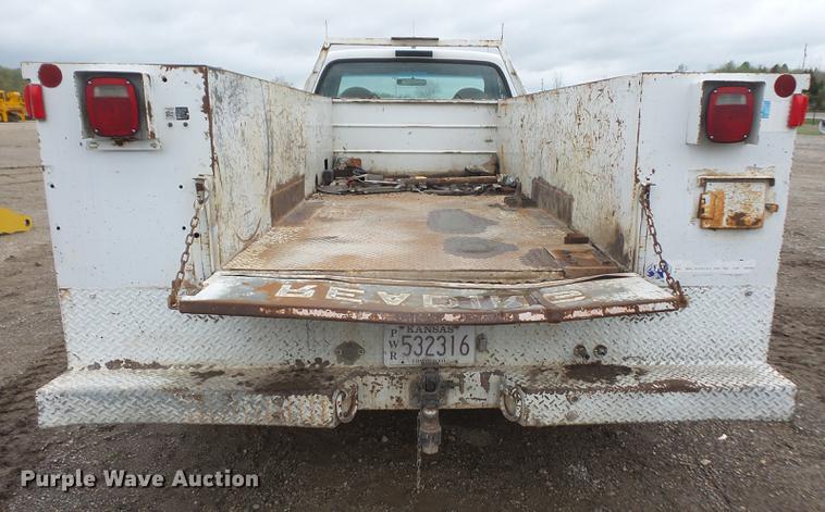 image for item DB6152 2002 Ford F450 Super Duty utility truck