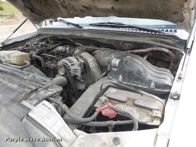 image for item DB6152 2002 Ford F450 Super Duty utility truck