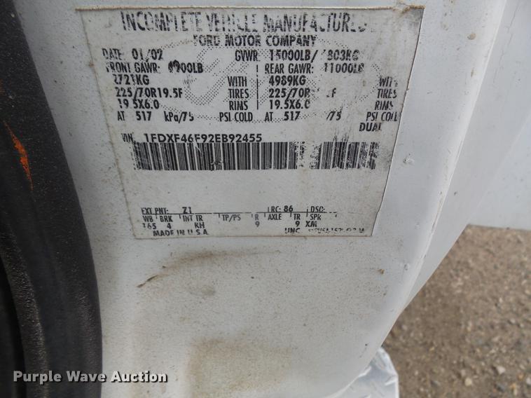 image for item DB6152 2002 Ford F450 Super Duty utility truck