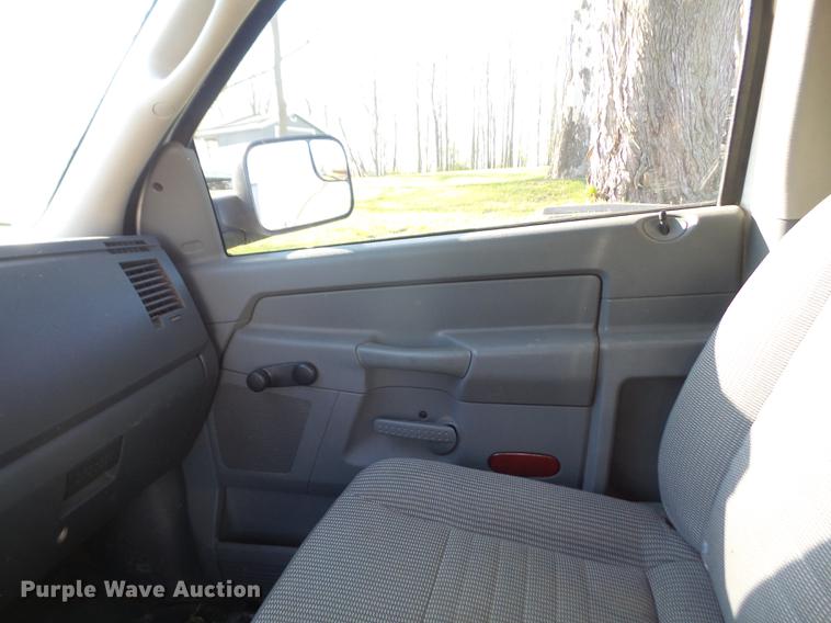 image for item DB6178 2006 Dodge Ram 2500 flatbed pickup truck