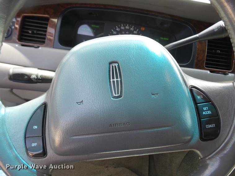 image for item DB6181 1999 Lincoln Town Car Executive limousine