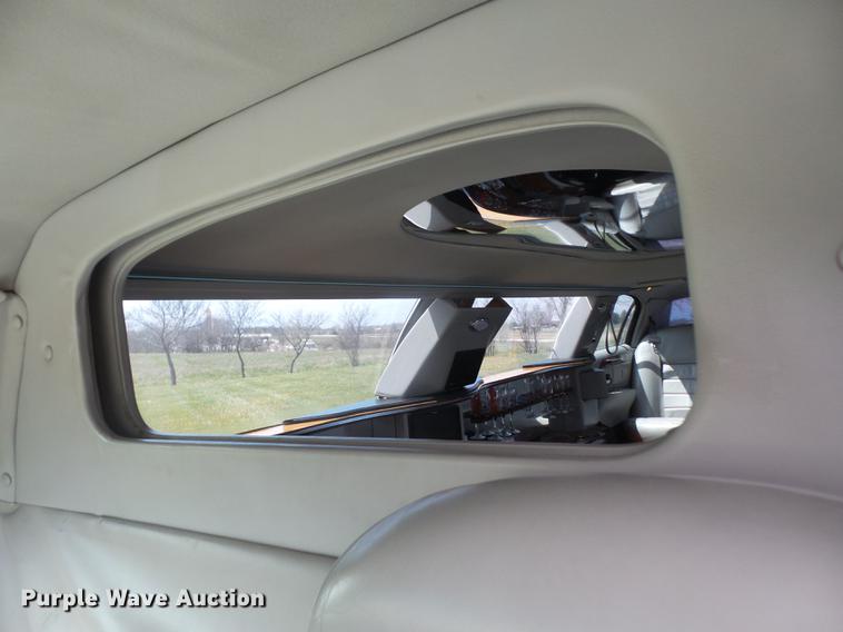 image for item DB6181 1999 Lincoln Town Car Executive limousine