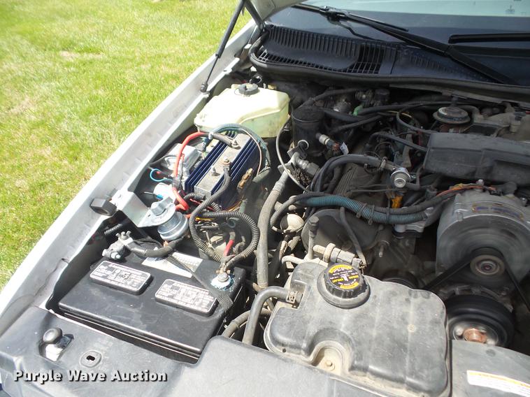 image for item DB6181 1999 Lincoln Town Car Executive limousine