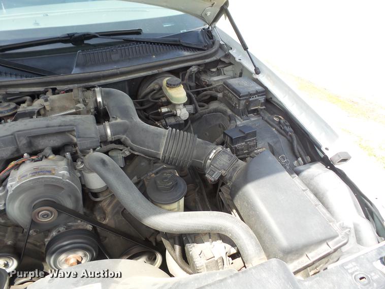 image for item DB6181 1999 Lincoln Town Car Executive limousine