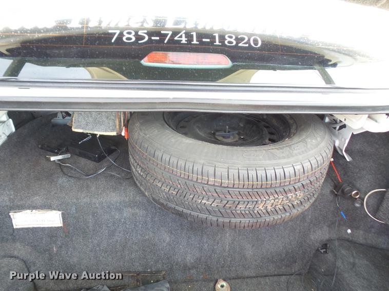 image for item DB6181 1999 Lincoln Town Car Executive limousine