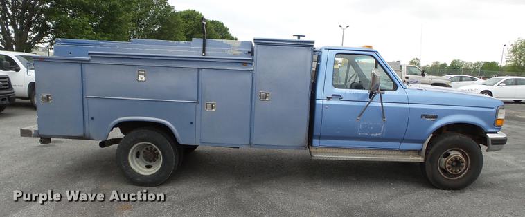 image for item DB7135 1997 Ford F450 Super Duty utility truck