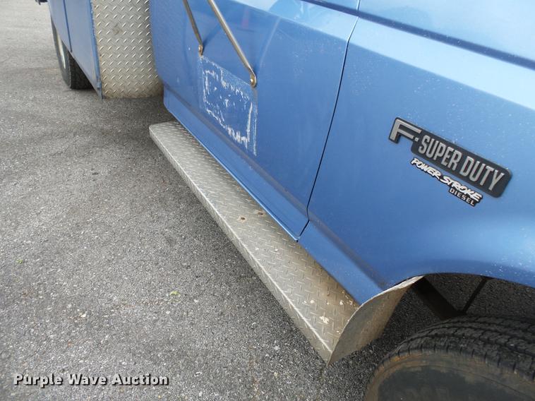image for item DB7135 1997 Ford F450 Super Duty utility truck
