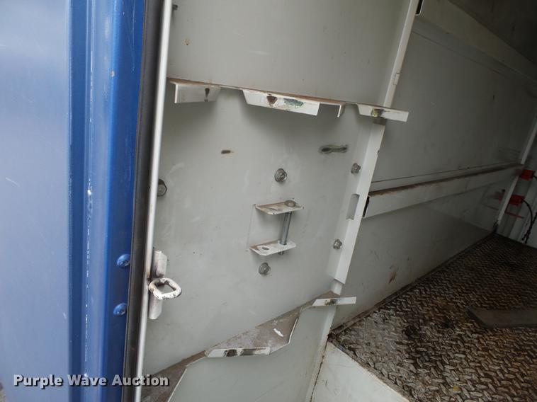 image for item DB7135 1997 Ford F450 Super Duty utility truck