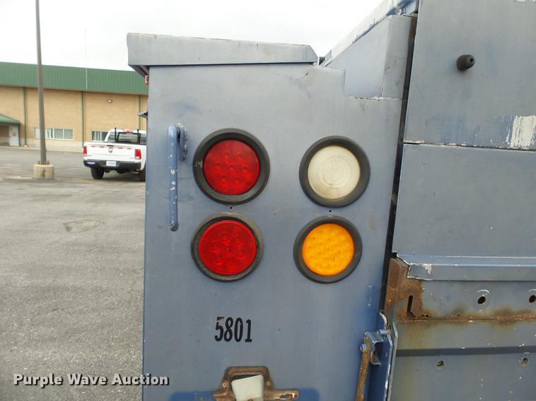 image for item DB7135 1997 Ford F450 Super Duty utility truck