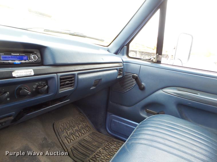 image for item DB7135 1997 Ford F450 Super Duty utility truck