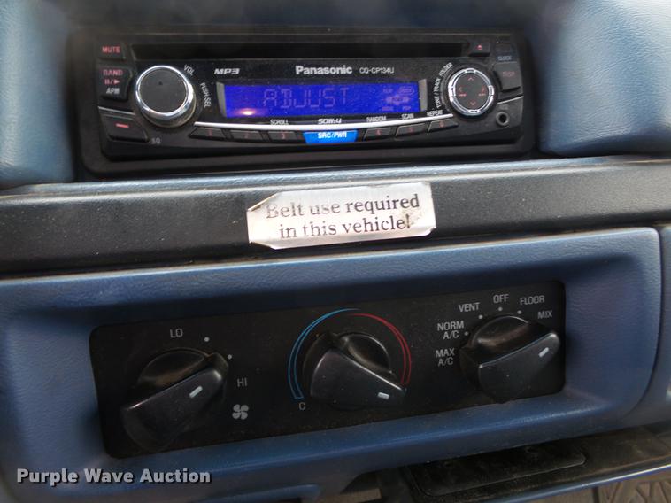 image for item DB7135 1997 Ford F450 Super Duty utility truck