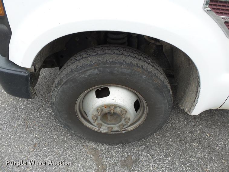 image for item DB7140 2008 Ford F350 Super Duty Crew Cab pickup truck