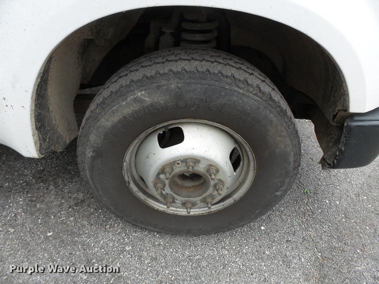 image for item DB7140 2008 Ford F350 Super Duty Crew Cab pickup truck