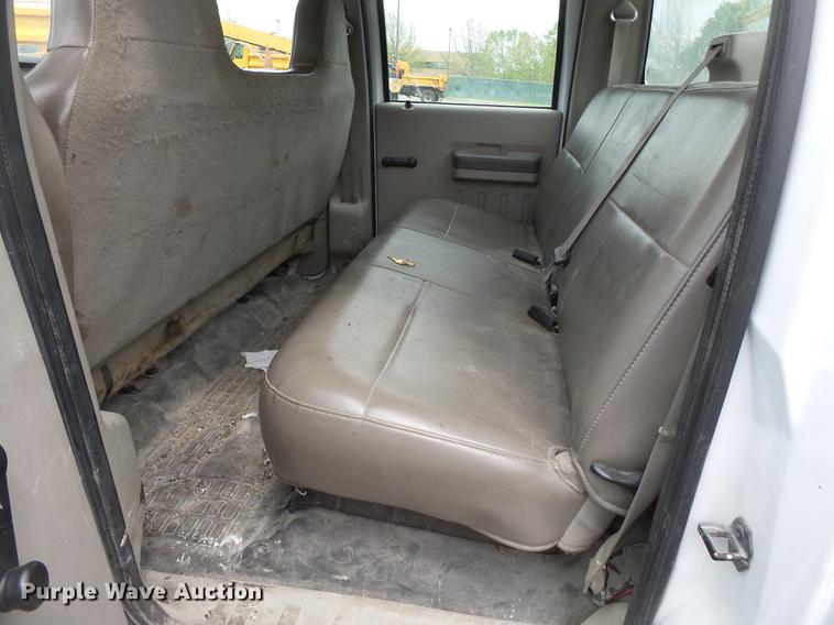 image for item DB7140 2008 Ford F350 Super Duty Crew Cab pickup truck