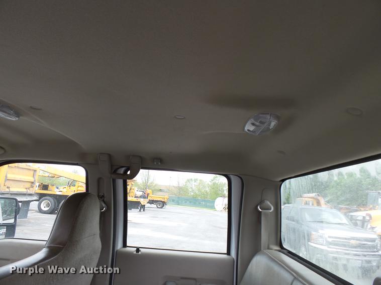 image for item DB7140 2008 Ford F350 Super Duty Crew Cab pickup truck