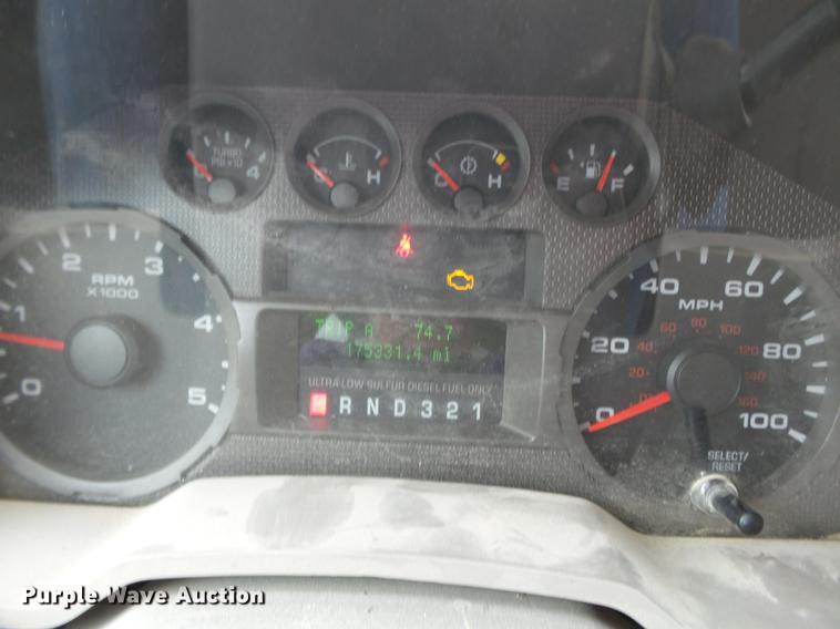 image for item DB7140 2008 Ford F350 Super Duty Crew Cab pickup truck