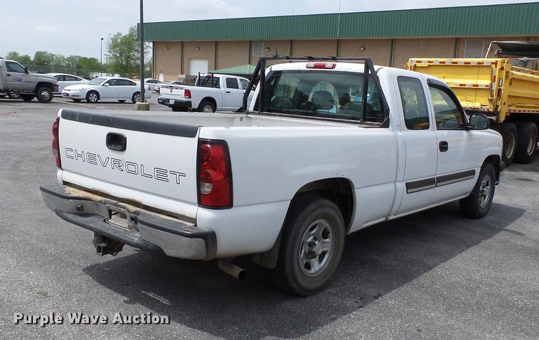 image for item DB7141 2004 Chevrolet Silverado 1500 Ext. Cab pickup truck