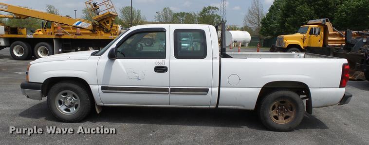 image for item DB7141 2004 Chevrolet Silverado 1500 Ext. Cab pickup truck
