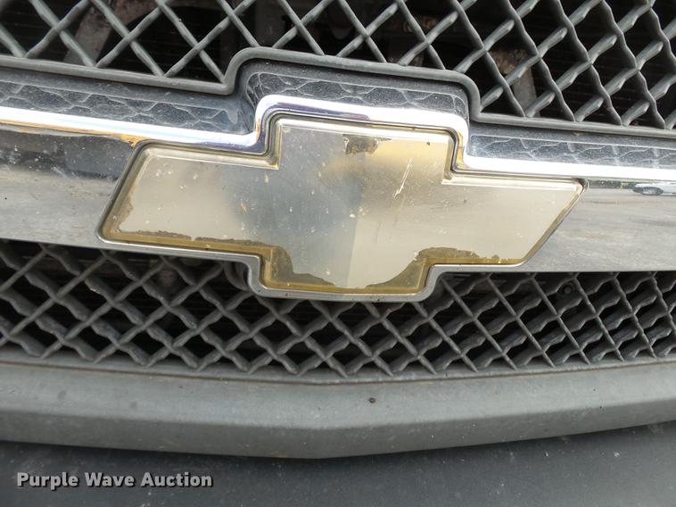 image for item DB7141 2004 Chevrolet Silverado 1500 Ext. Cab pickup truck