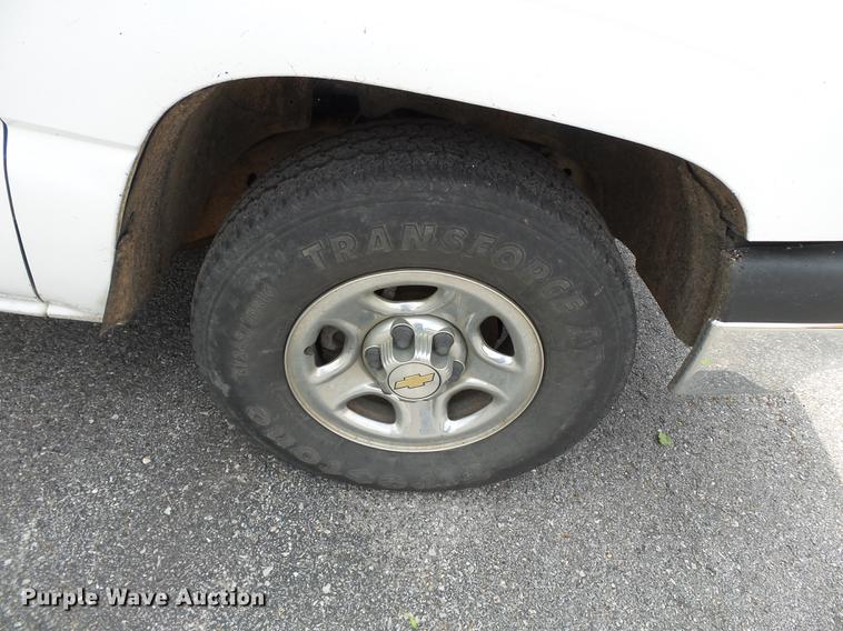 image for item DB7141 2004 Chevrolet Silverado 1500 Ext. Cab pickup truck